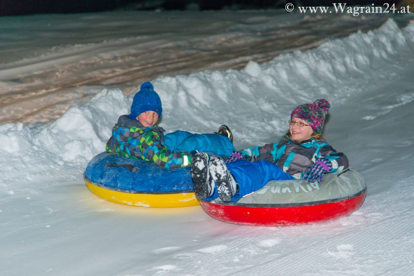 Kids Snow-Tubing beim Winterfest Wagrain-Kleinarl 2015