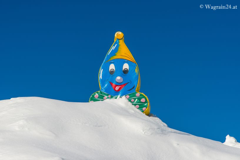Skizwergfigur in Wagrainis Winterwelt