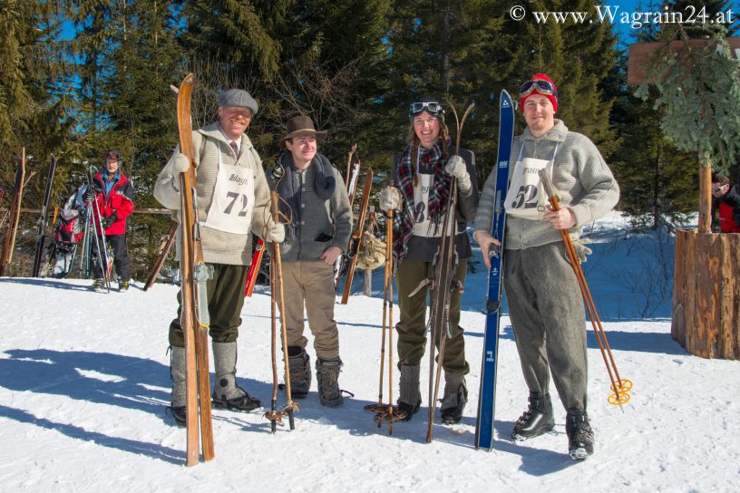 Ski-Nostalgie Gruppenfoto 2015 in Wagrain