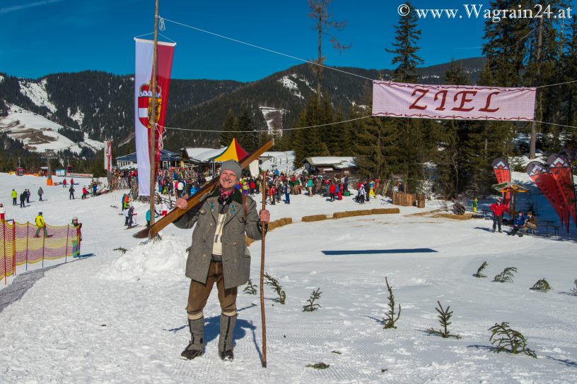 Auf zum Start Ski-Nostalgie 2015 in Wagrain