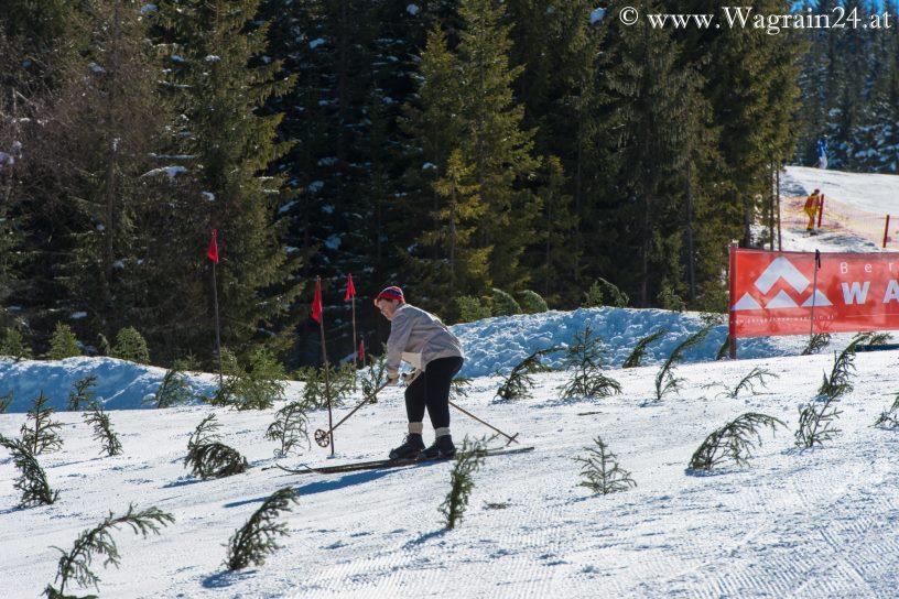Rennläuferin beim Ski-Nostalgie 2015 in Wagrain