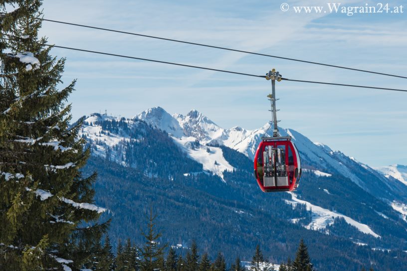 Rote 8er Gondelbahn Ski-Nostalgie 2015 in Wagrain
