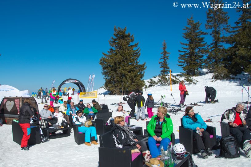 Relax-Longe beim Gipfelstadl - Snowvolleyball Tour Wagrain